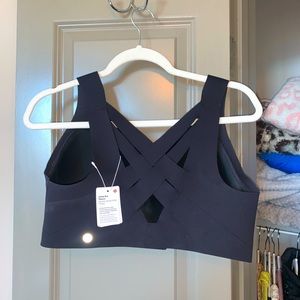 BRAND NEW LULULEMON ENLITE BRA. 38DD